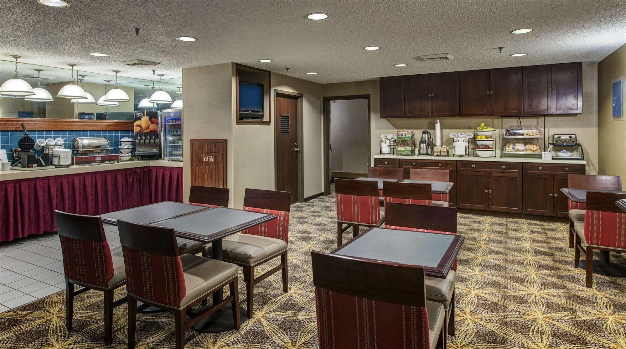 Comfort Inn - Hall Of Fame Canton Kültér fotó